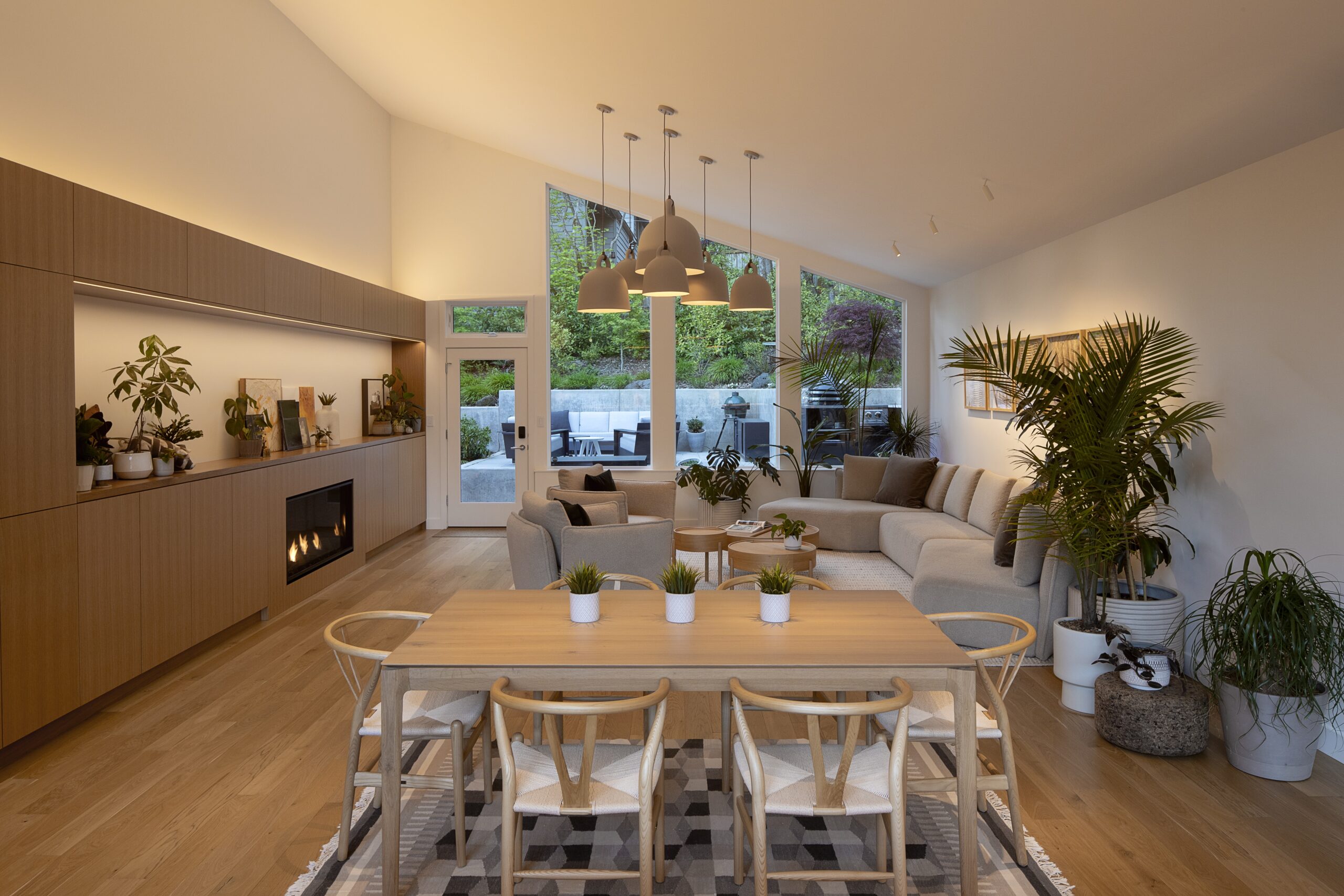 Rift white sawn oak cabinets